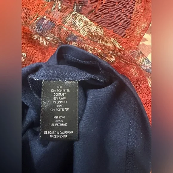 Long sleeve mesh burgundy and navy dress - Picture 14 of 14